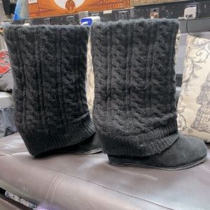 Steve Madden Black Aspenn Sweater Boot size 9